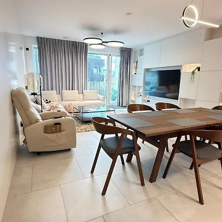 Livingstones Iii - Henry's 411 - 2p - Shared Kitchen Appartement *