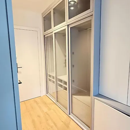 Livingstones Iii - Henry's 411 - 2p - Shared Kitchen * Luxemburg