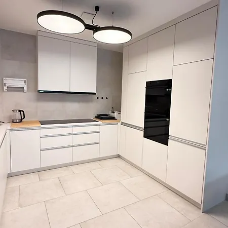 Livingstones Iii - Henry's 411 - 2p - Shared Kitchen *