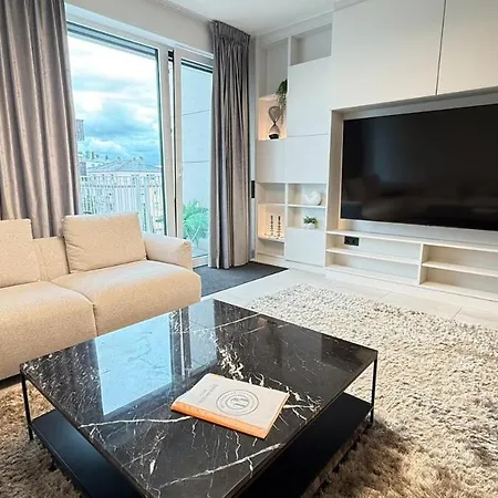 Livingstones Iii - Henry's 411 - 2p - Shared Kitchen *