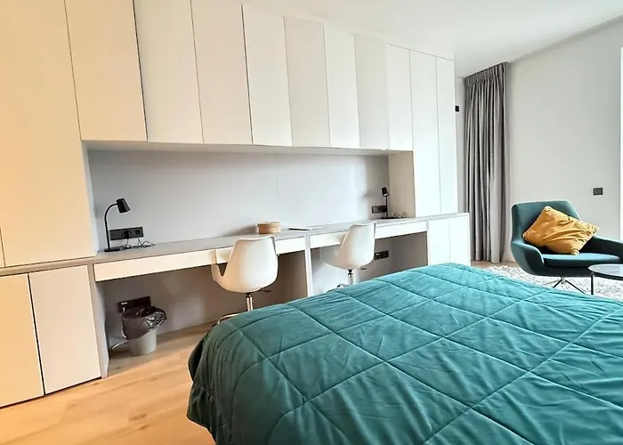 Livingstones Iii - Henry's 411 - 2p - Shared Kitchen *