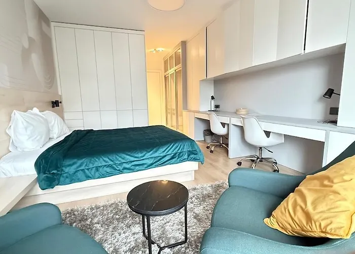 Livingstones Iii - Henry's 411 - 2p - Shared Kitchen *