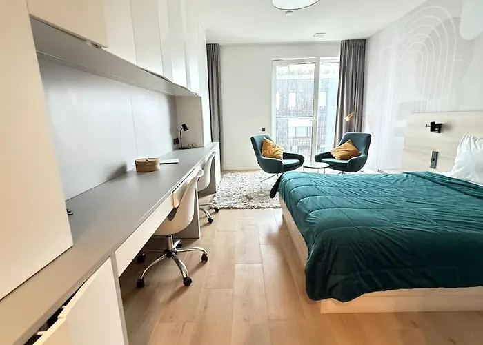 Livingstones Iii - Henry's 411 - 2p - Shared Kitchen