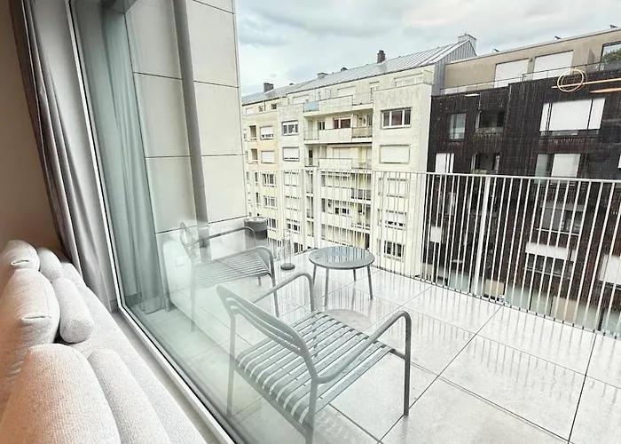 Livingstones Iii - Henry's 411 - 2p - Shared Kitchen