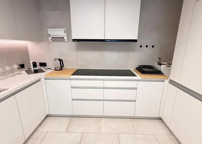 Apartment Livingstones Iii - Henry's 411 - 2p - Shared Kitchen *